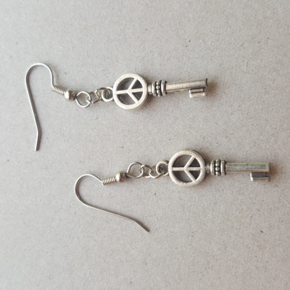 Peace Sign Key Earrings Sensitive Ears Surgical Steel Silver Bohemian Hi… - Picture 2 of 4